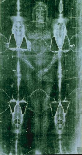 La moitié du Linceul de Turin en Négatif