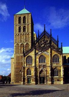 Façade de la cathédrale de Münster  -  cliquez pour agrandir