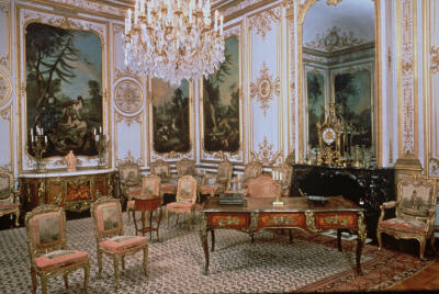 La chambre de Monsieur le Prince dans les Grands appartements du château de Chantilly © Giraudon