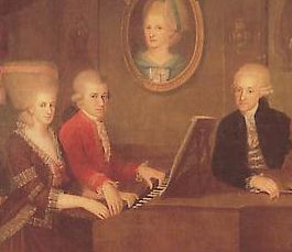  < La famille Mozart avec, au mur, le portrait  de la mère de Wofgang, par J-N de la Croce (musée Mozart, Vienne) >