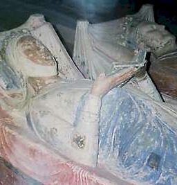  Gisants d'Aliénor et Henri II à Fontevraud (Maine-et-Loire)