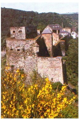 La Forteresse de Bouillon en Belgique. Résidence des 1ers rois de Jérusalem Godefroi et son frère Baudouin 1er