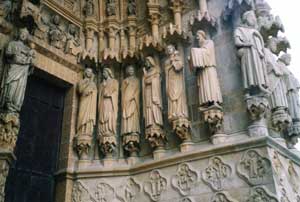 ébrasement droit du portail de la vierge