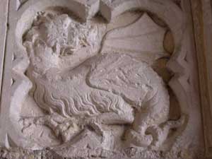 médaillon des piédroits