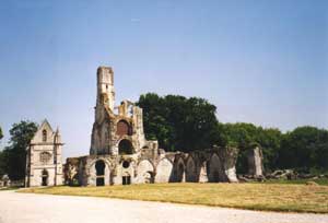 ruines de l'abbaye et chapelle