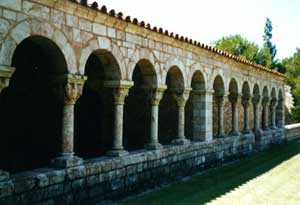 cloitre, galerie ouest