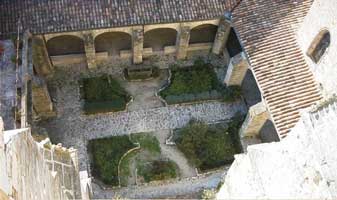 cloître vu de la tour