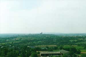 vue de loin de la cathédrale