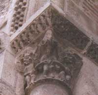 chapiteau représentant la luxure