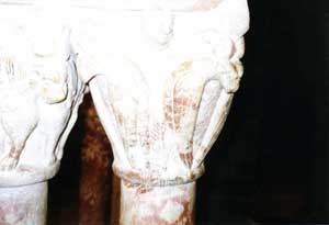 chapiteau de la tribune