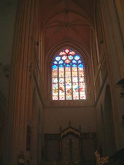 quimper-transept-sud-red.jpg